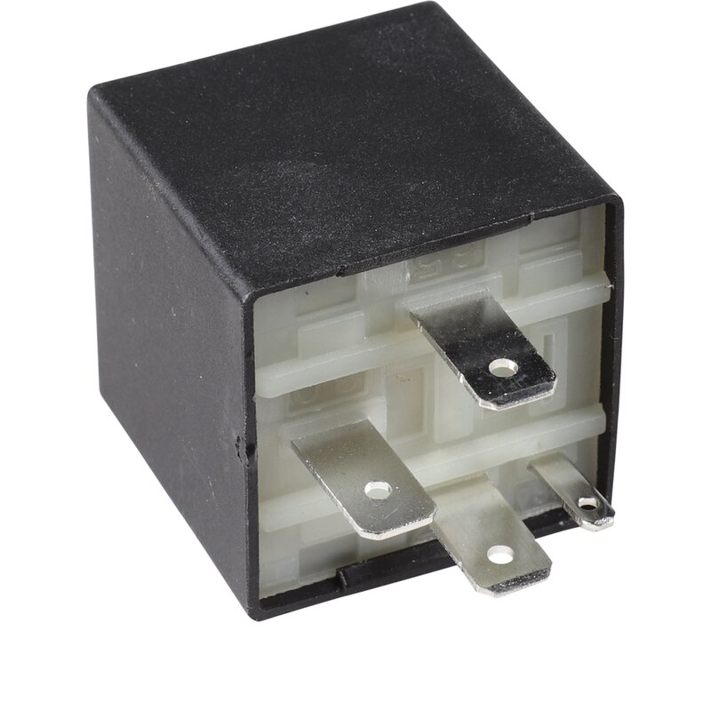 Relais 109 voor o.a. brandstofpomp 357906381A