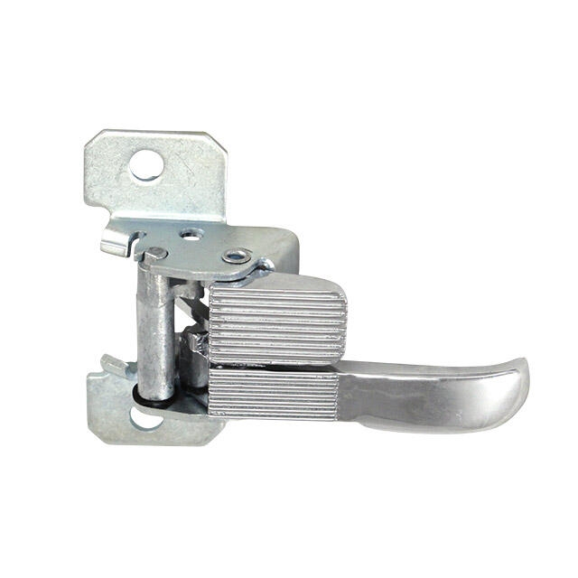 Deurhendel binnenzijde chroom links. Bus voor deur + pick up double cab deur 8/1968 T/M 7/1973 411837071