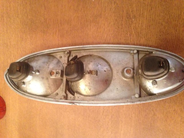 Gebruikte achterlichtunit Type 3 en Karmann Ghia 311945231F 
