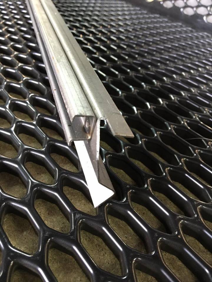 Dorpelrand onder schuifdeur  met profiel 251809294