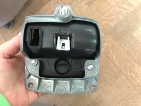 Achterklep hendel met logo Ibiza / Cordoba 2003-2010 6L6827565b