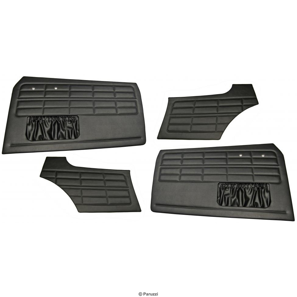 Deurpanelen zwart 4 delig. Karmann Ghia T/M 7/1963 