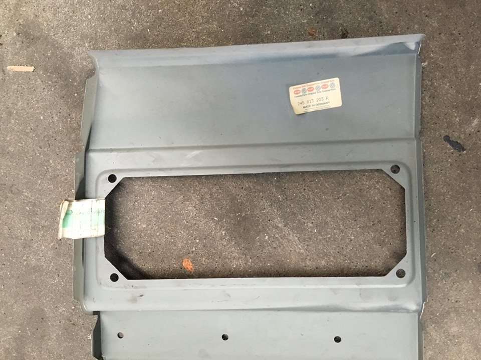 NOS achterwand buitenplaat Doka / Enka rechts 245813204A