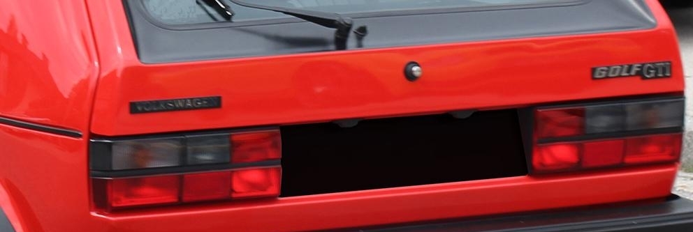 Beschermingssticker tussen achterlichten zwart Golf 1 