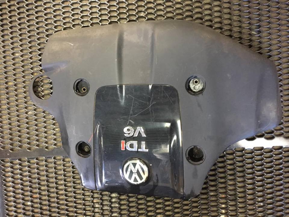 afdekking v. inlaatspruitstuk 059103925 TDI V6