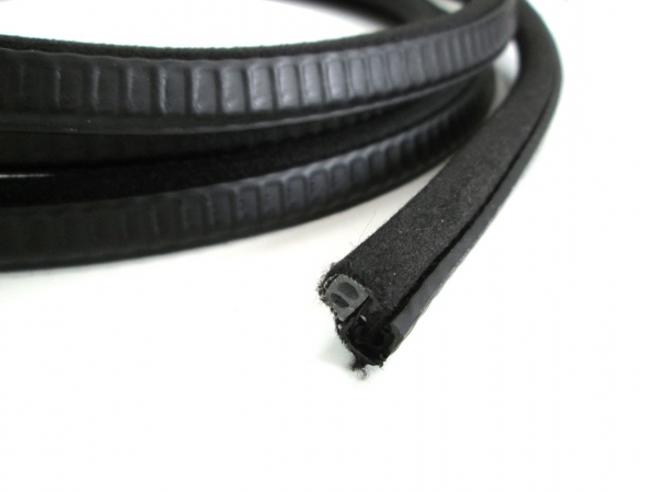 Rubber voor schuifdak Golf 1 / 2 / Scirocco / Corrado 321877209A